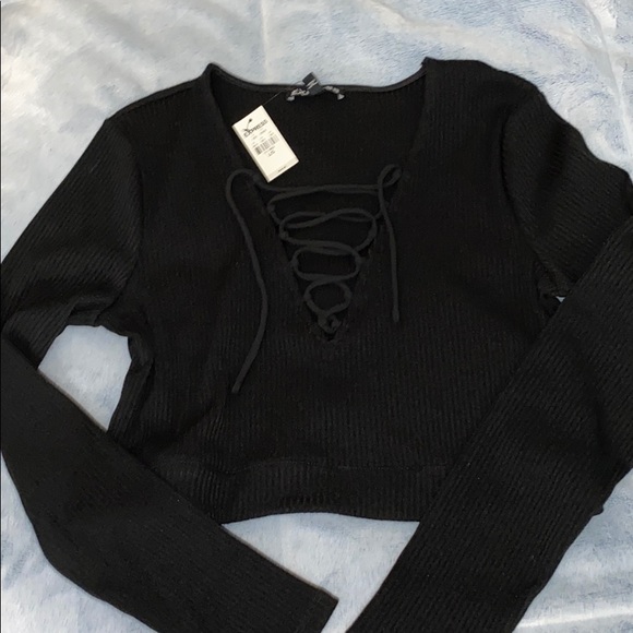 Express cropped long sleeve 💕 - Picture 1 of 2